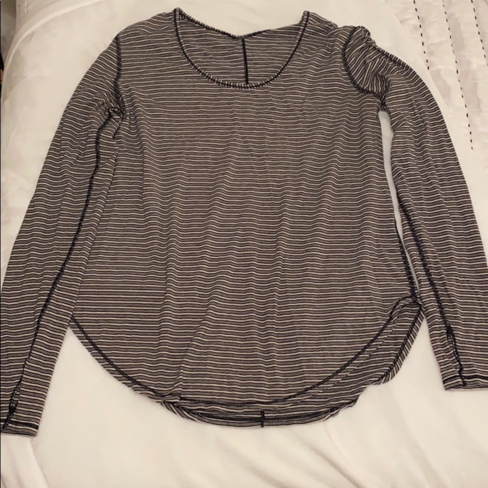 Long sleeve tee